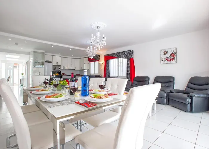 Bonita Salvaje By كالاو سالفاجي