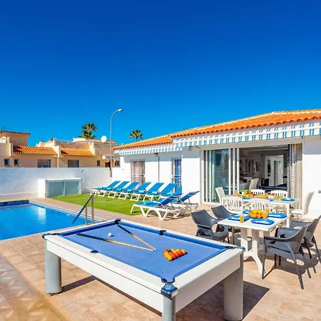 Bonita Salvaje By Villa Callao Salvaje